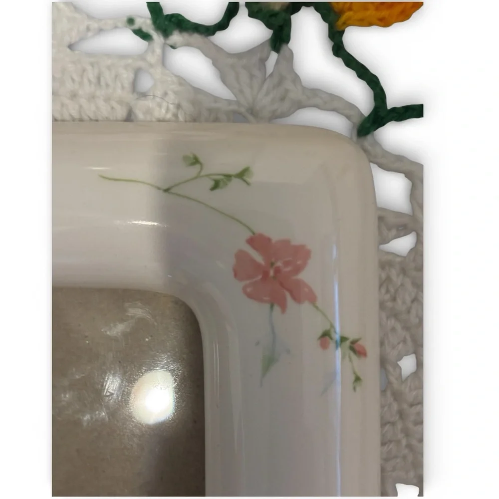 Floral Ceramic Photo Frame - like new 5.5 X 7